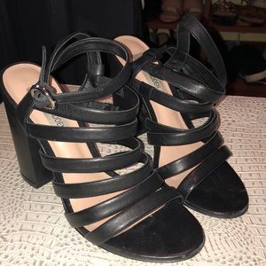 Steve Madden Black heels